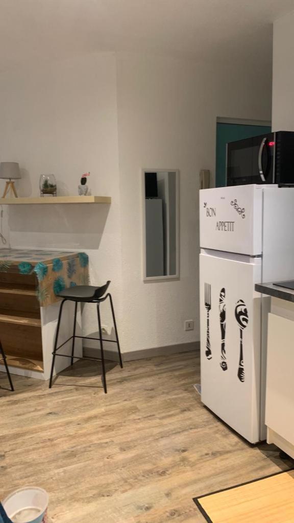 Studio 24M2 Intra-Muros Avignon Exteriör bild